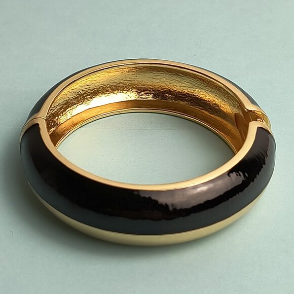 STATEMENT Modernist Black Enamel Gold Plated Hinged Cuff Bangle Bracelet - Picture 8 of 8